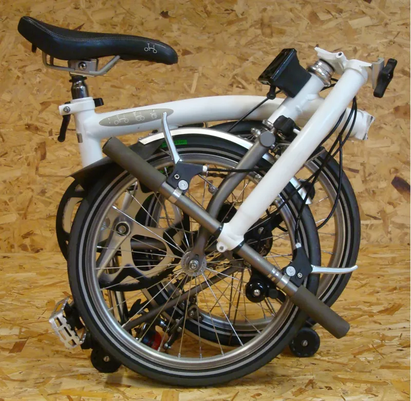 Brompton 2012 S2L-X Titanium White Ex-Demo-8