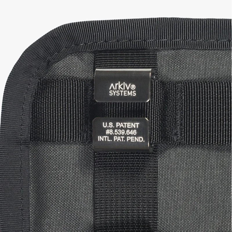 Mission Workshop ARKIV Vertical Zip in HT500 Black-1