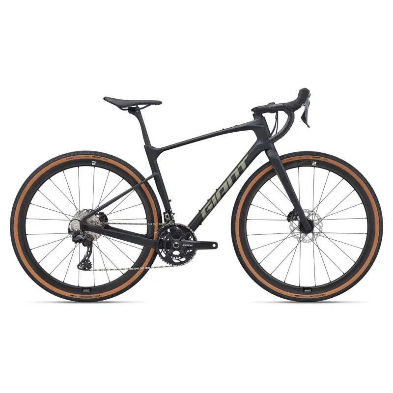 Giant Revolt Advanced 0 Gravel Bike in Carbon