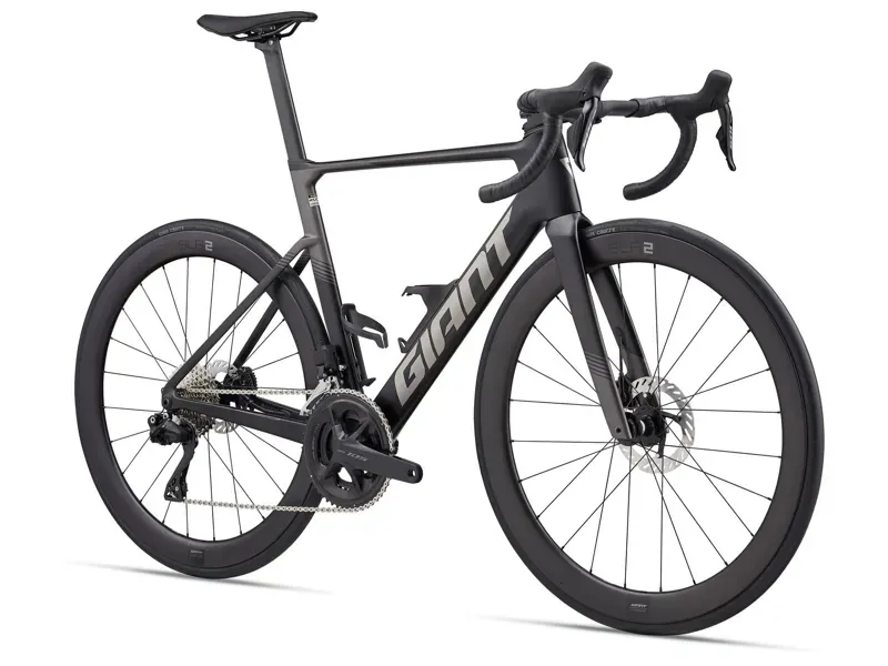 Giant Propel Advanced 1 Aero Road Bike in Carbon-1