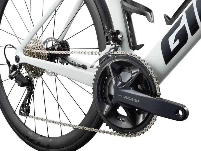 Giant Propel Advanced 2 Aero Road Bike in White-5