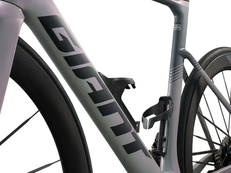 Giant Propel Advanced Pro-DA Aero Road Bike in Supernova Grey-2