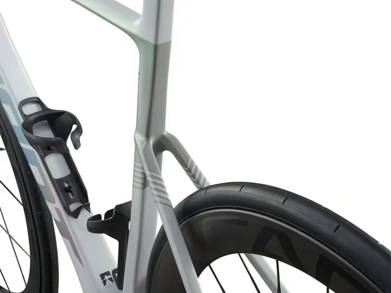 Giant Propel Advanced SL 0-DA Aero Road Bike in Prism Pearl-5