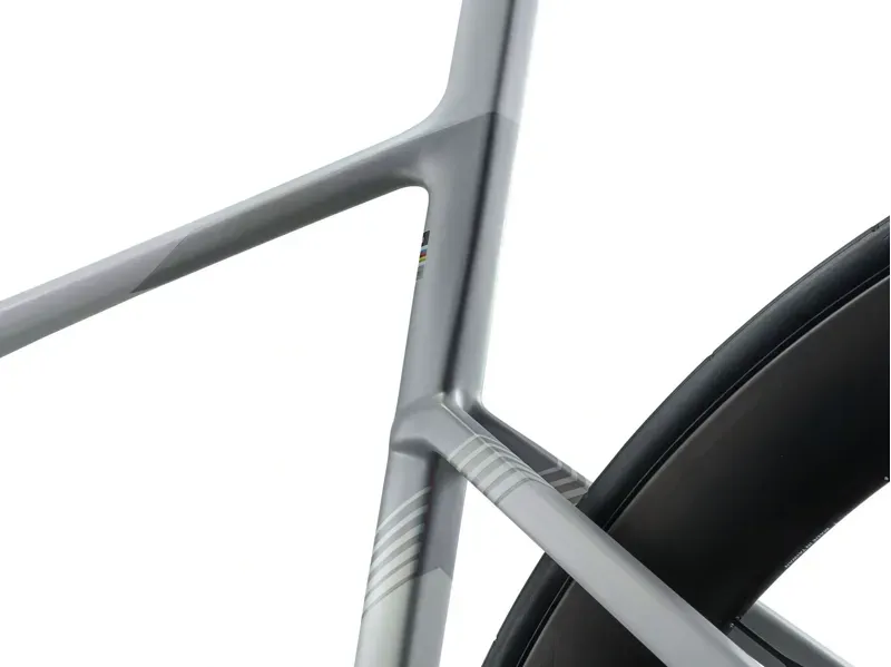 Giant Propel Advanced SL 0-DA Aero Road Bike in Prism Pearl-6