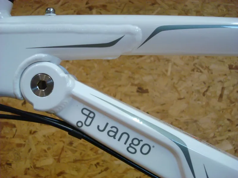 Jango Flik V9 White Ex Display-5