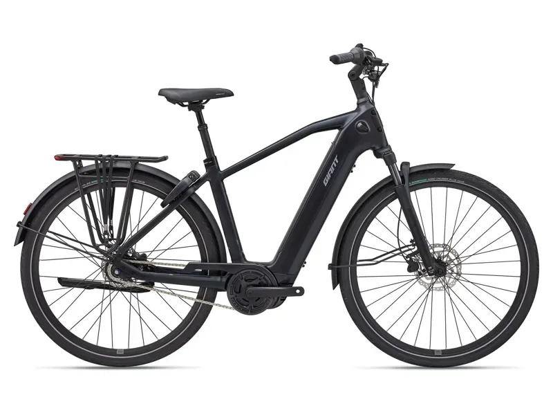 Giant NewTour E+ 2 DD Electric Bike in Cold Night