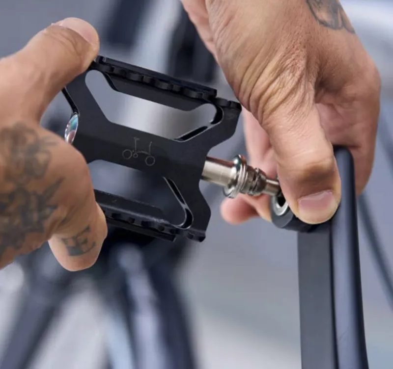 Quick release pedals