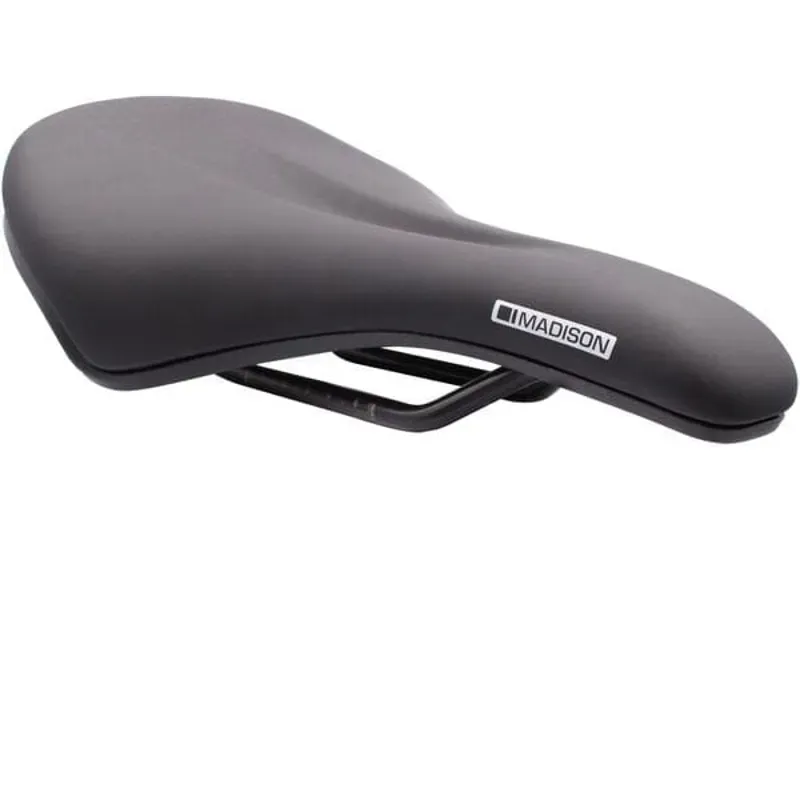 Madison Flux-E Sweep saddle in Black