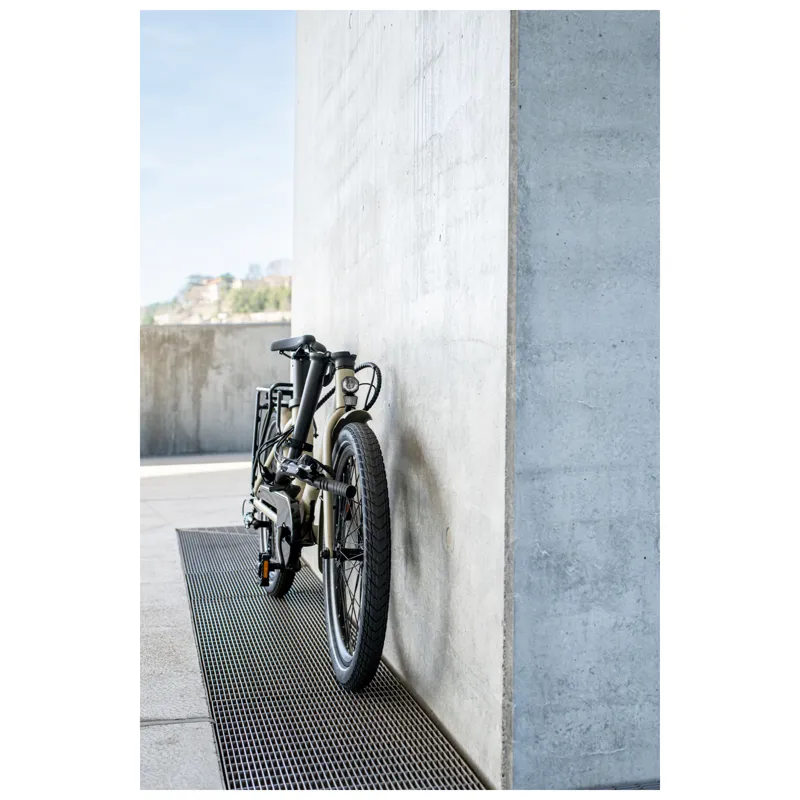 Eovolt Evening 24 Origins Step Through Electric Bike in Onyx Black-6