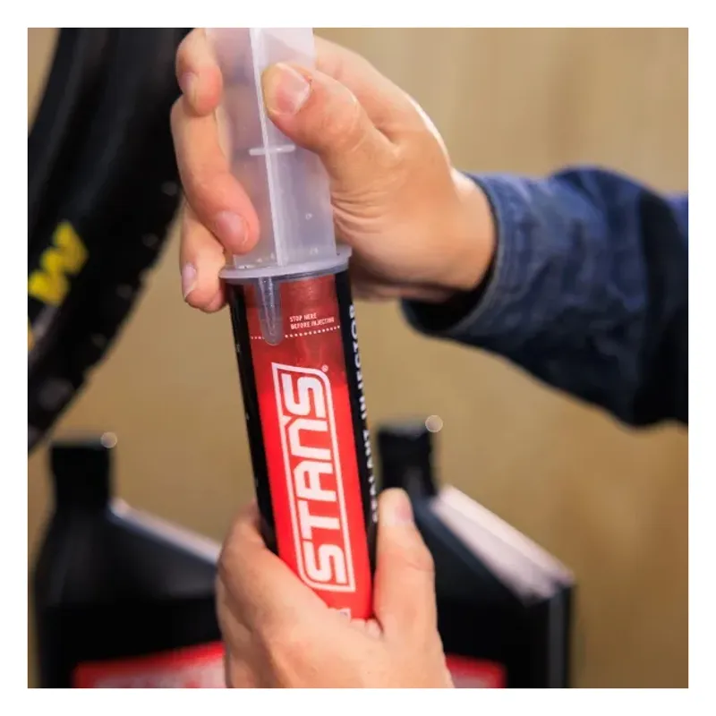 Stans NoTubes Tyre Sealant Injector-8