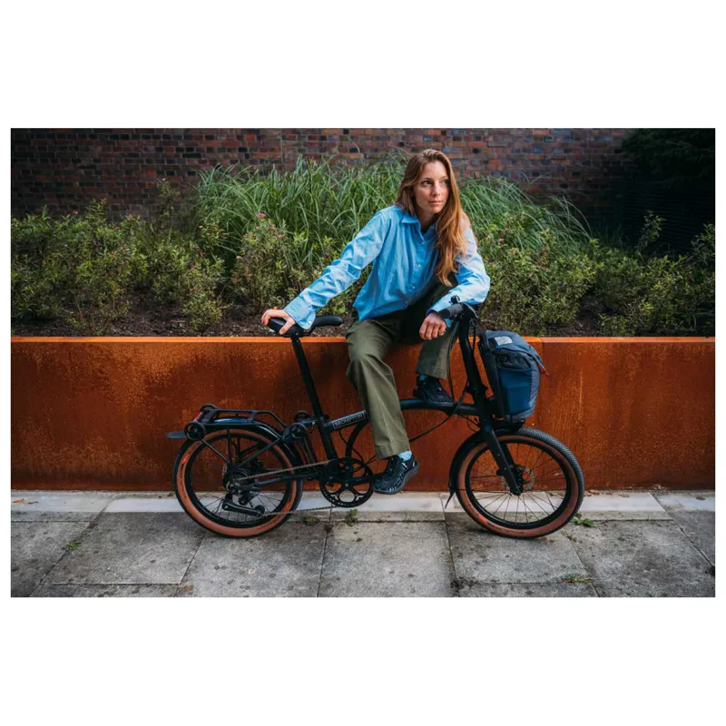 Brompton Electric G-Line with SuperRoll+ 4 speed in Space Black-6