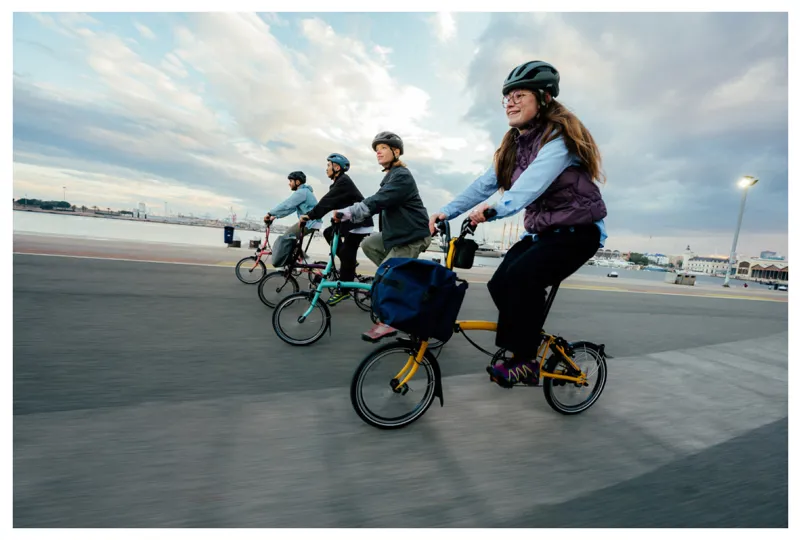 Brompton C-Line 12 Speed Urban Mid Bar M12L in Bumblebee Yellow-7