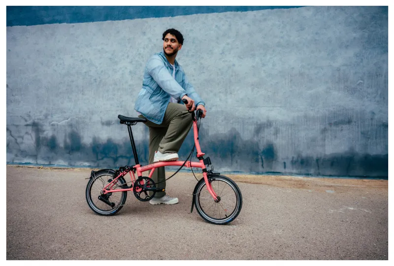 Brompton C-Line 12 Speed Urban Mid Bar M12L in Flamingo Pink-4