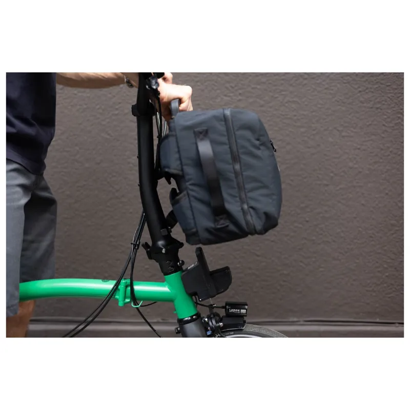 Brompton Electric Backpack Medium in Black-10