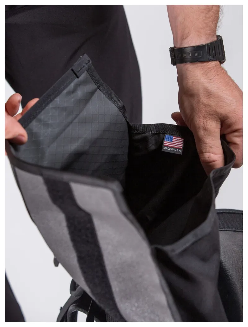 Mission Workshop Vandal Expanding Cargo Pack - HT500 in Grey-4