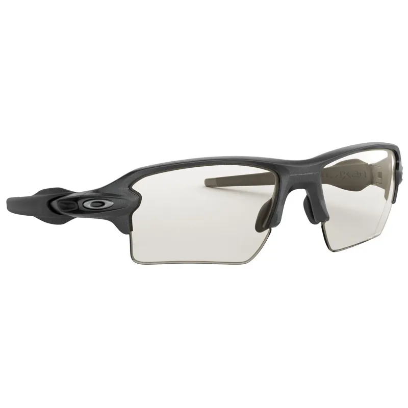 Oakley Flak 2.0 XL - Steel / Clear to Black Iridium Photochromic Lens-10