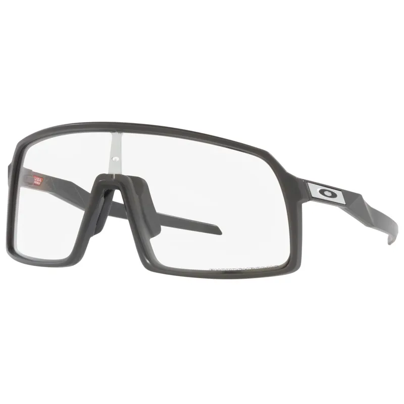 Oakley Sutro - Carbon Frame / Clear To Black Iridium Photochromic Lens