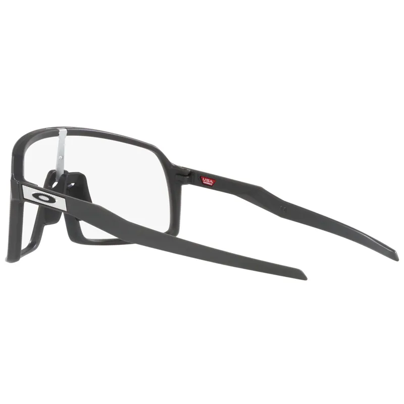Oakley Sutro - Carbon Frame / Clear To Black Iridium Photochromic Lens-9
