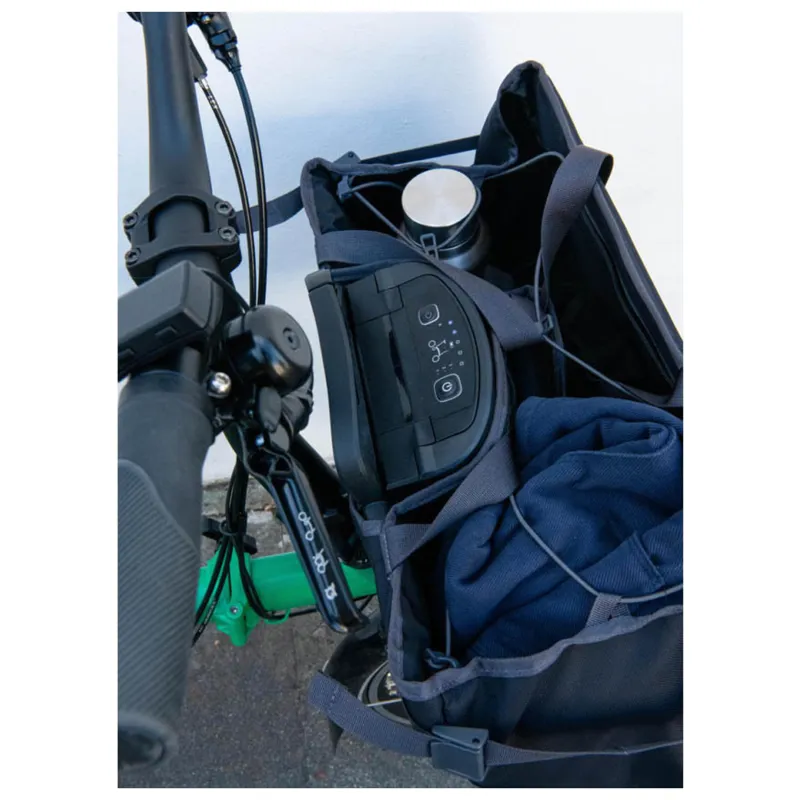 Brompton Electric Basket Large in Black-6