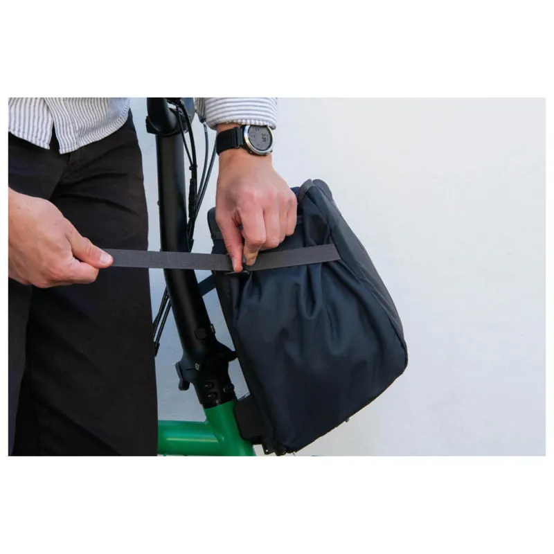 Brompton Electric Basket Large in Black-5