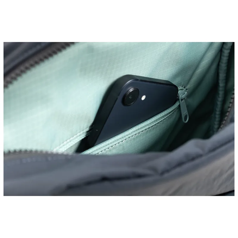 Brompton Tote Bag Small in Black-5