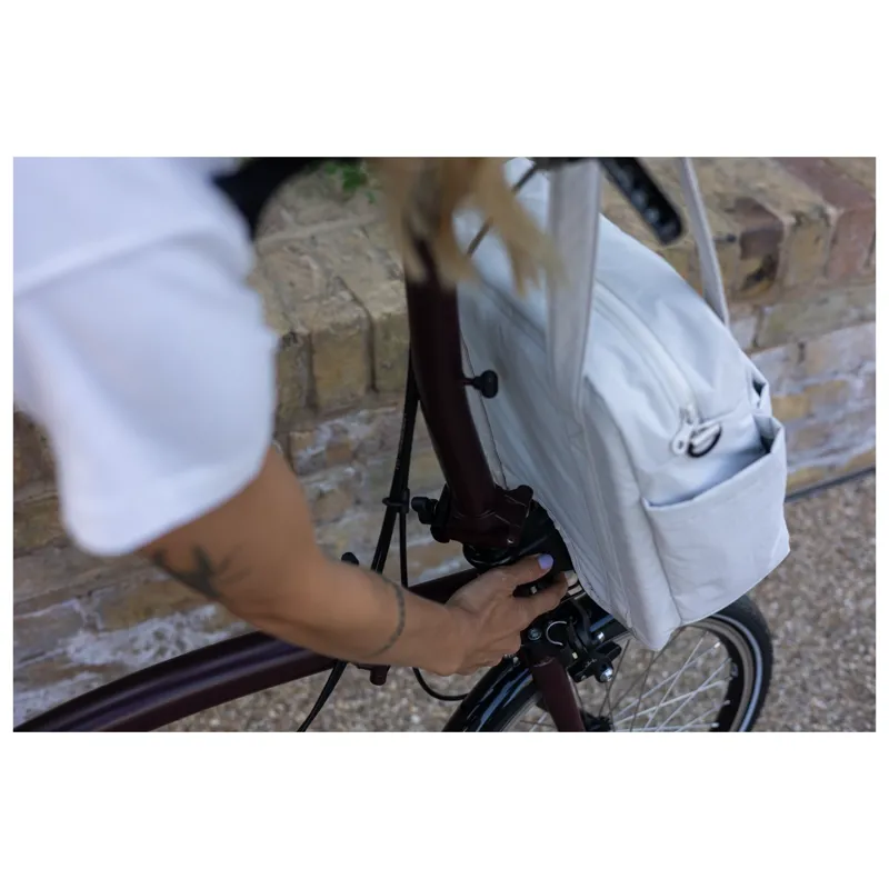 Brompton Tote Bag Small in Ivory-12