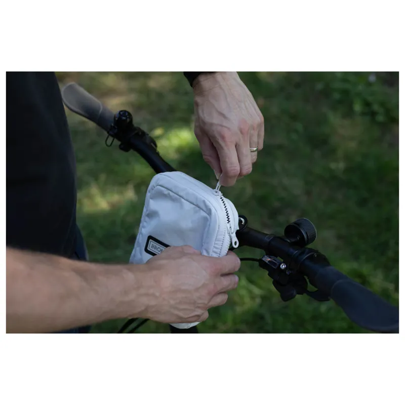 Brompton Zip Pouch Handlebar/Saddle/Shoulder Bag in Ivory-7