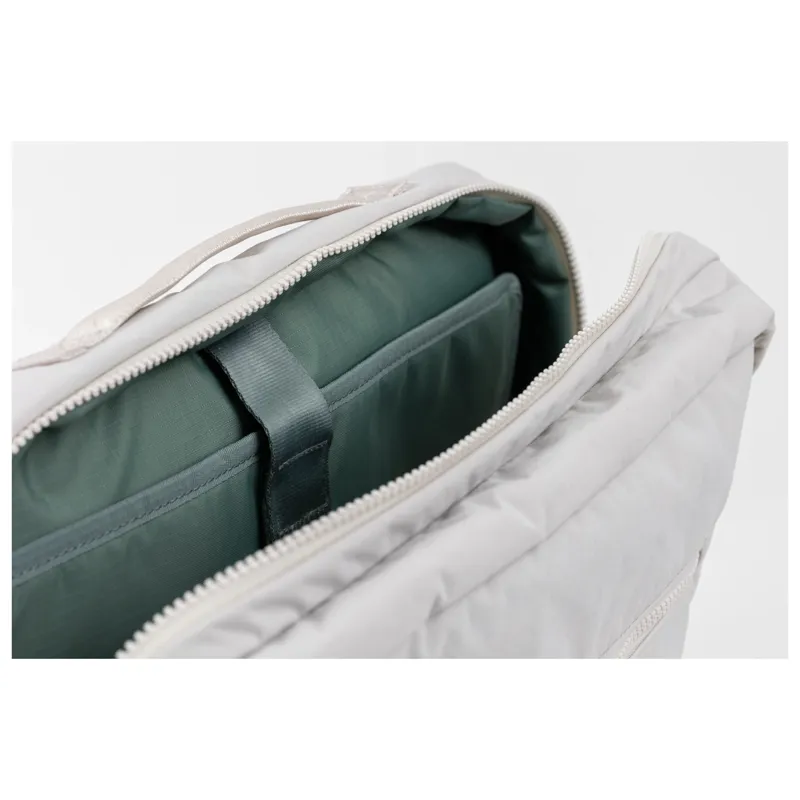 Brompton Backpack Medium Pannier Bag in Ivory-1