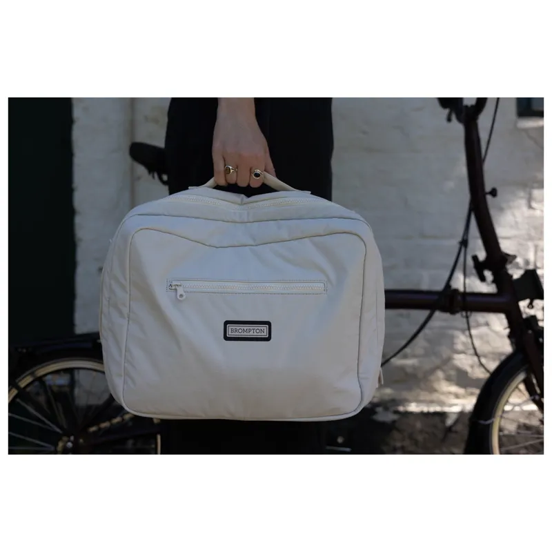 Brompton Backpack Medium Pannier Bag in Ivory-13