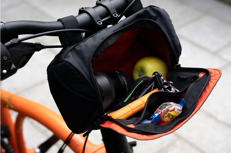 Brompton Bar Bag in Anthracite-11