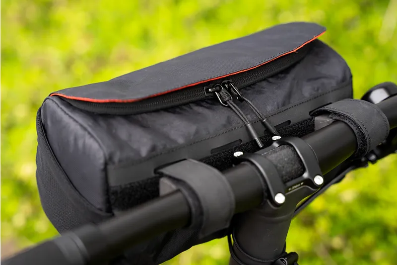 Brompton Bar Bag in Anthracite-5