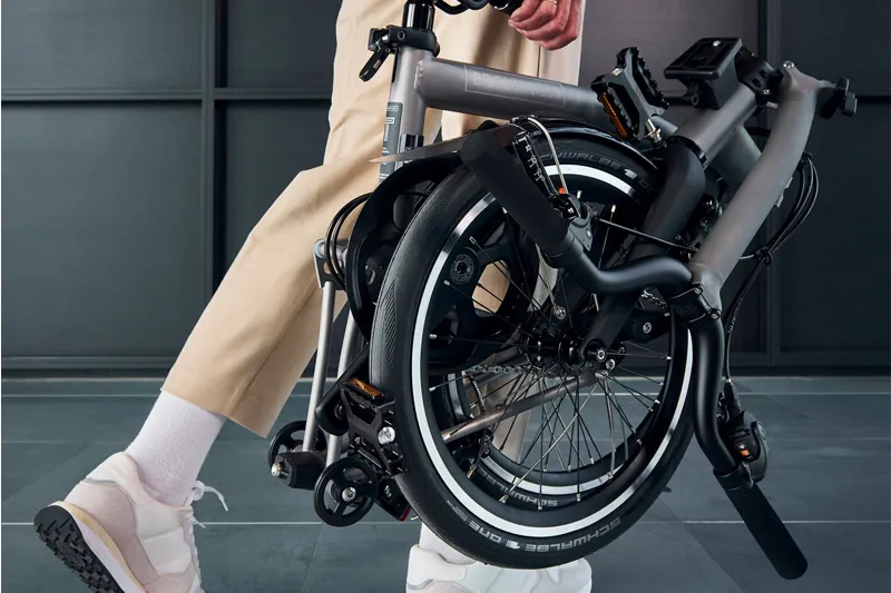 Brompton T-Line Mid Bar Urban 4 Speed M4L Titanium Folding Bike -8