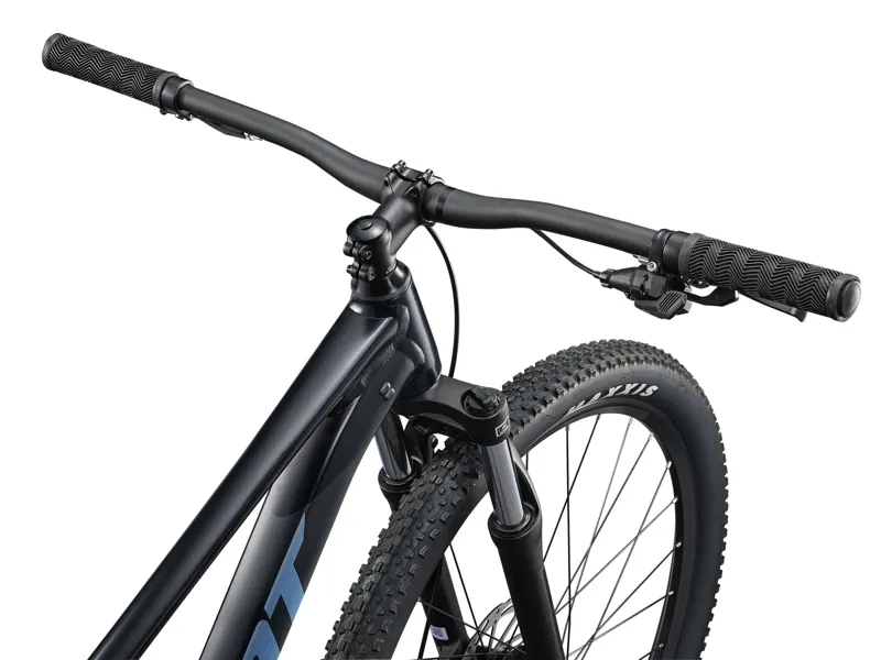Giant Talon 4 Mountain Bike in Black-3