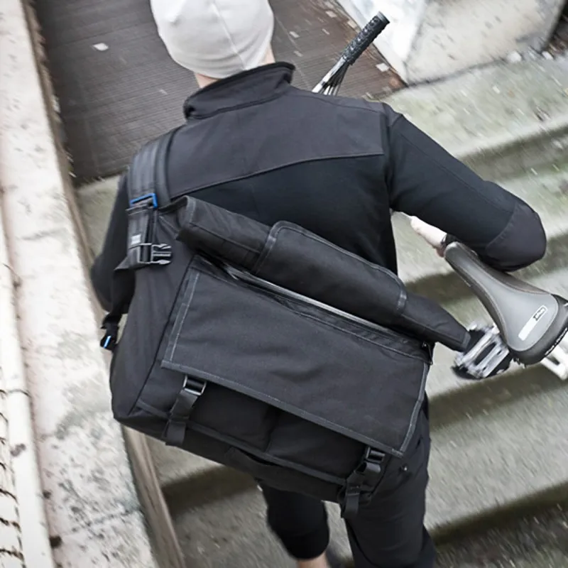 Mission Workshop Messenger Rummy bag in Black-4