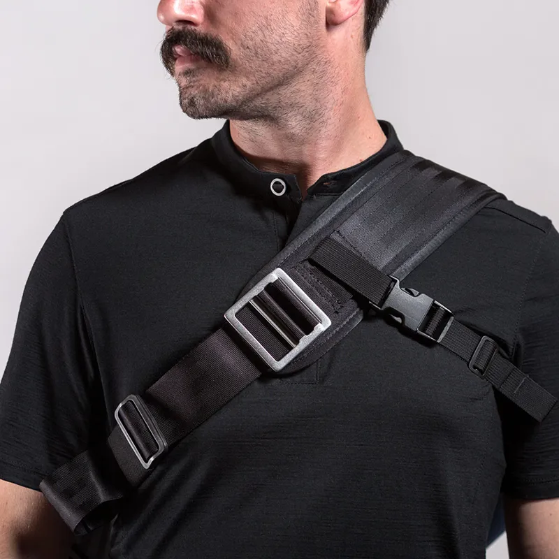 Mission Workshop Rummy Messenger Bag in Navy-7