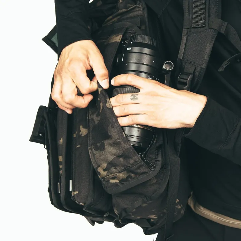 Mission Workshop ARKIV Vertical Zip in HT500 Black-2